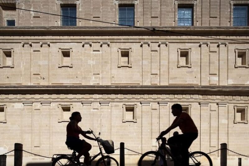 Seville : Private Bike Tour With A Guide - Key Points