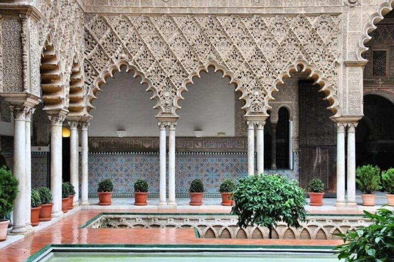 Seville : Private Bike Tour With A Guide - Itinerary Highlights