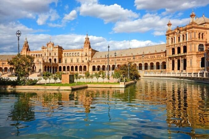 Seville : Private Bike Tour With A Guide - Cancellation Policy