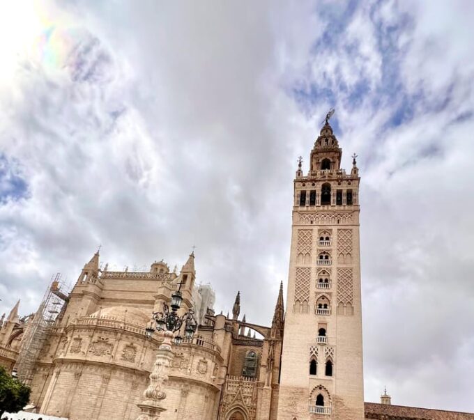 Seville: Private City Walking Tour - Key Landmarks