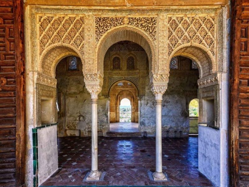 Seville: Private Day Trip to Granada With Alhambra Tour - Exploring the Alhambra Palace