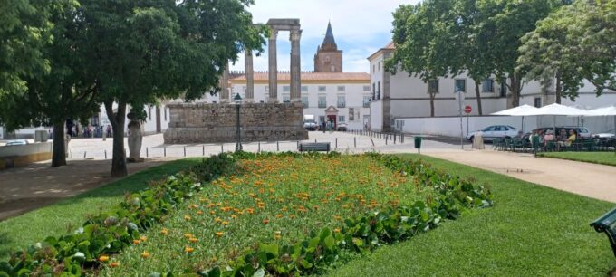 Seville: Private Transfer From Lisbon - Transportation Amenities