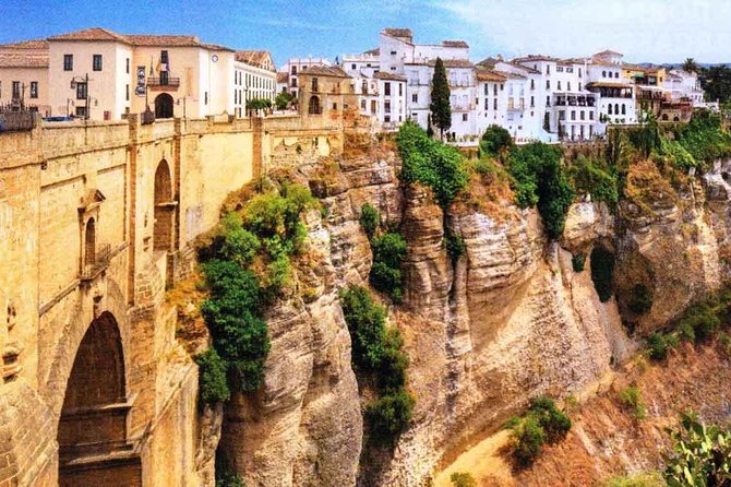 Seville Private Transfer to Granada With a Visit to Ronda - Customer Feedback and Ratings