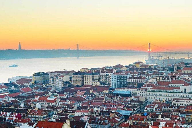 Seville Private Transfer to Lisbon With Optional Evora Stop - Optional Stop in Evora