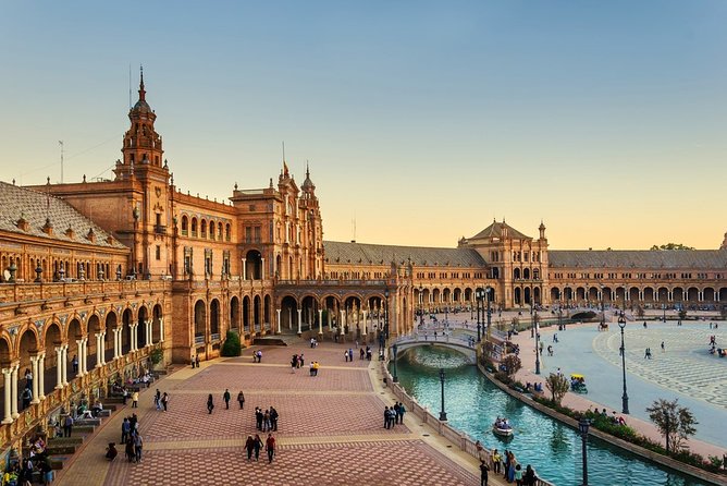 Seville Private Walking Tour With Skip the Line Tickets to Cathedral and Alcazar - Discovering the Alcazar