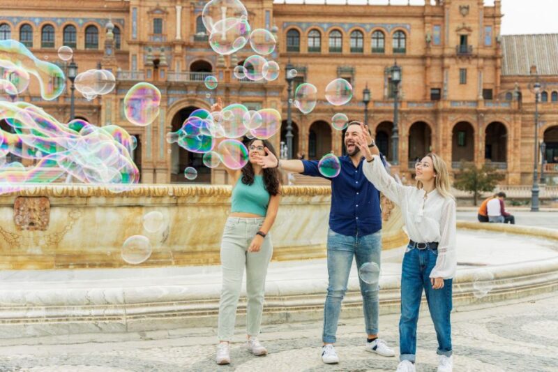 Seville: Professional Photoshoot at Plaza De España - Explore Plaza De España