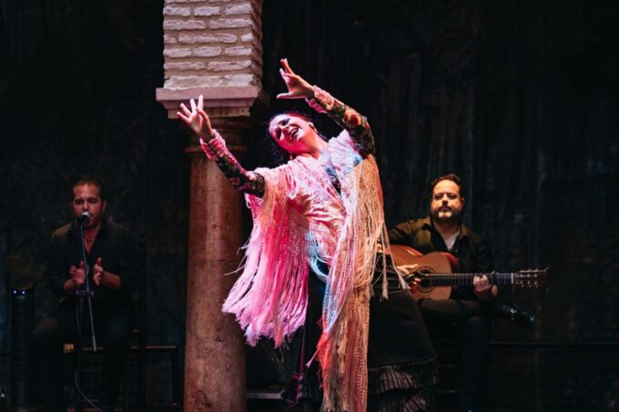 Seville: Puro Flamenco Show With Optional Museum Ticket - Getting There and Parking