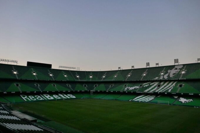Seville: Real Betis Tour at the Benito Villamarín Stadium - Interactive Zone and Virtual Photo Totem