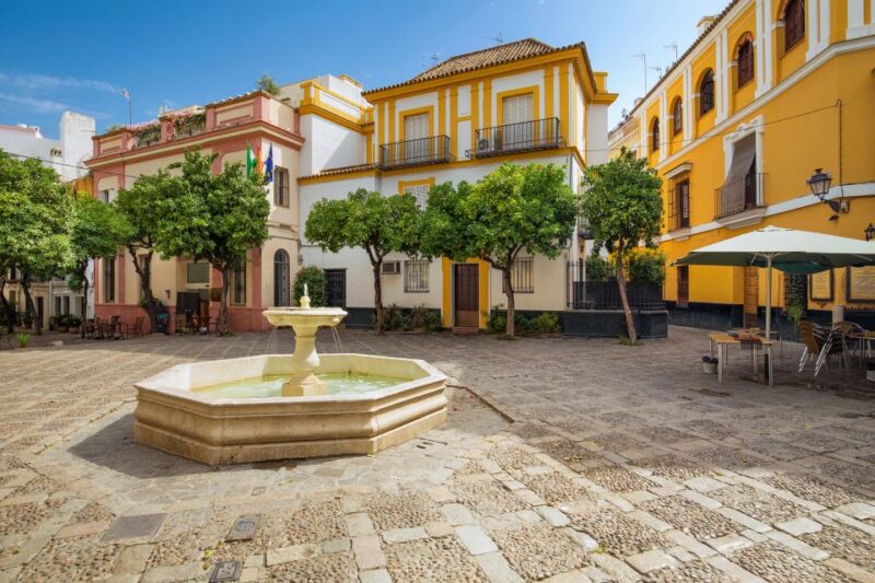 Seville: Relaxing City Bike Tour With a Tour Guide - Itinerary Details