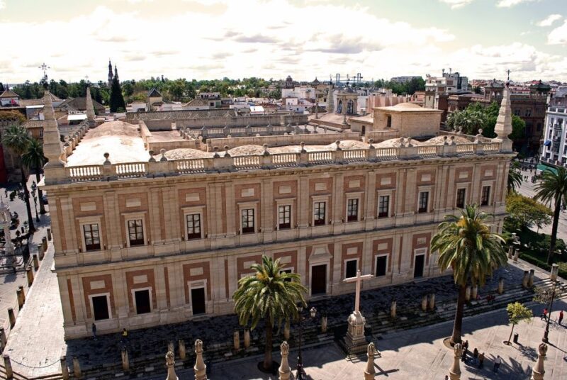 Seville: Self-Guided Audio Walking Tour - Key Points