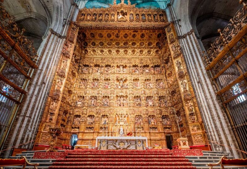 Seville: Small-Group Cathedral and Giralda Tour With Tickets - Exploring the Cathedral of Seville