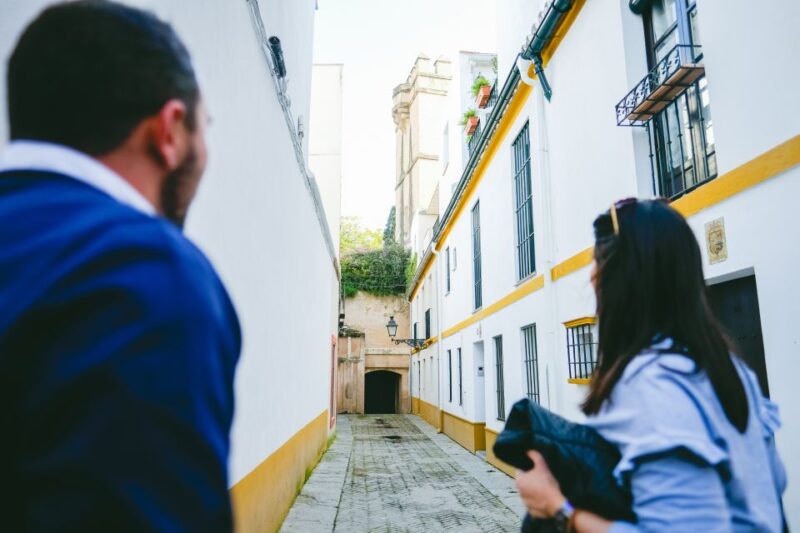 Seville: Small-Group Jewish Quarter Discovery Walking Tour - Personalized Small-Group Experience
