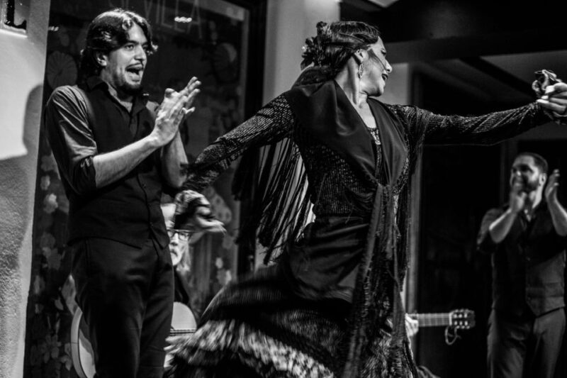 Seville: Tablao El Arenal Flamenco Show - Intimate Andalusian Theater