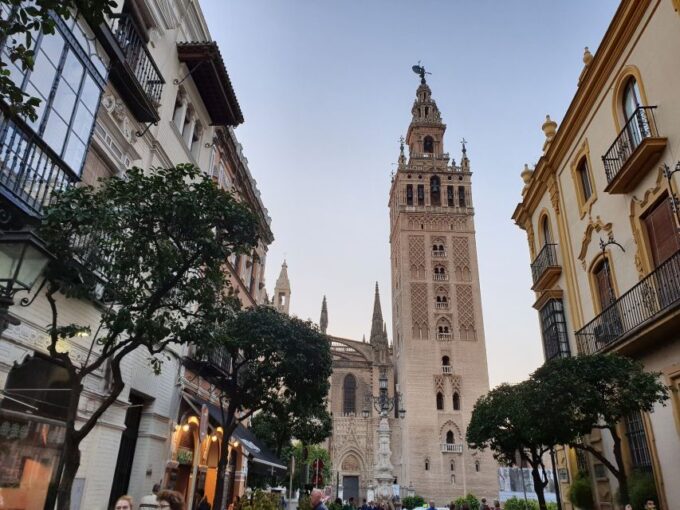 Seville: Tapas, Taverns, and History Walking Tour - Stop at a Well-Known Bar