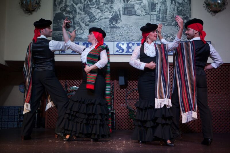 Seville: Ticket for the El Patio Sevillano Flamenco Show and Dinner - Venue and Its Renowned Flamenco Artists
