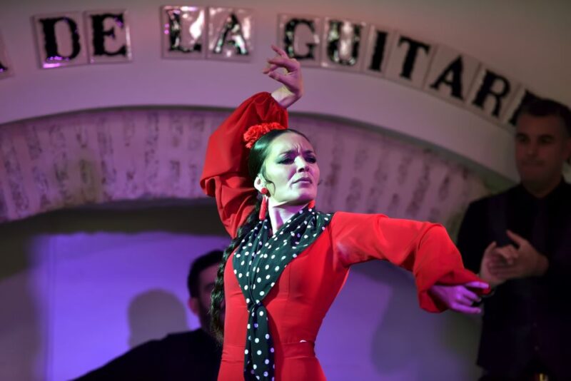 Seville: Ticket to Flamenco Show at La Casa De La Guitarra - Flamenco Dance Performance Details