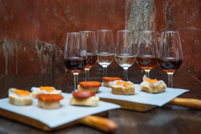 Seville: Traditional Flamenco & Tapas Evening Tour - Tour Itinerary