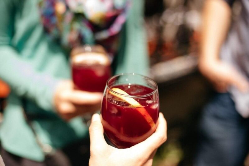Seville: Triana Neighborhood Evening Tapas Tour - Aperitif and Guided Tour