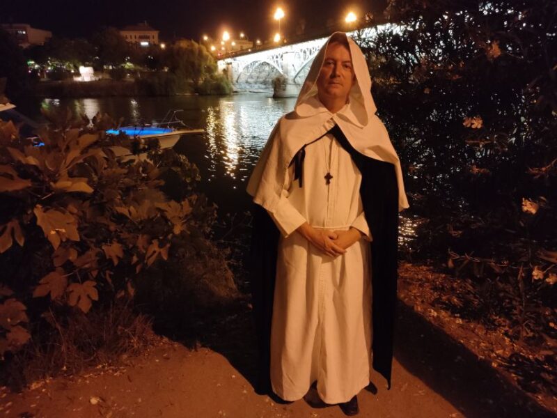 Seville: Triana Walking Tour With Historical Characters - Historical Anecdotes and Legends