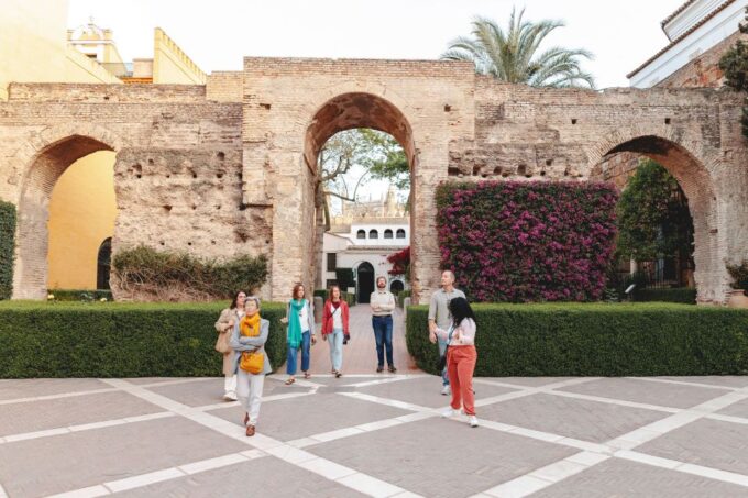 Seville: VIP Exclusive Early Access Tour of The Alcazar - Reserving the VIP Exclusive Early Access Tour