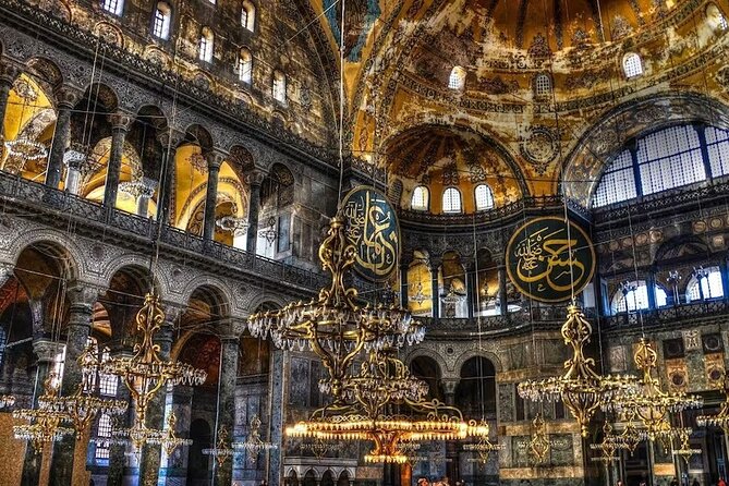Shadowing Dan Brown Robert Langdon in Istanbul - Accessibility and Participation