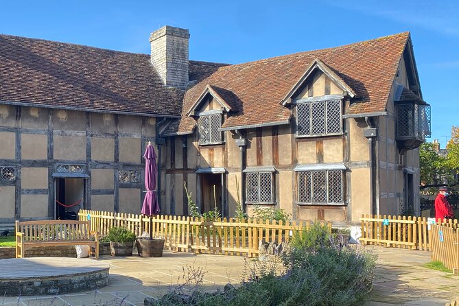 Shakespeare's Stratford-Upon-Avon: A Self-Guided Audio Tour - Inclusions and Requirements