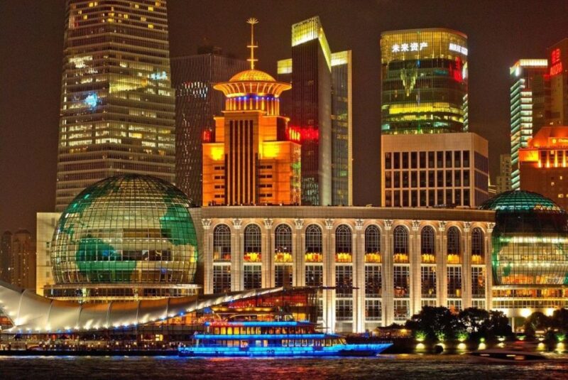 Shanghai: 2-Hour Family Walking Tour - Activity Highlights