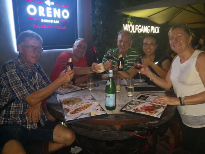Shanghai: 4-Hour Nightlife Adventure & Tasting Bike Tour - Exploring Yu Gardens Night Market
