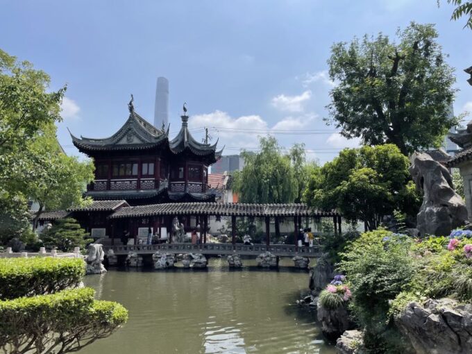 Shanghai: 8-Hour Guided Tour of Old and New City Highlights - Frequently Asked Questions