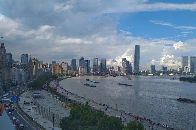 Shanghai Day Tour Customized:Bund,Yugarden,Shanghai Tower,Huangpuriver,Nanjinglu - Pickup Information