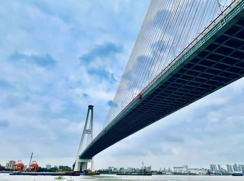 Shanghai Half-Day Bike Tour along East Bank of Huangpu River - Practical Tips for Participants