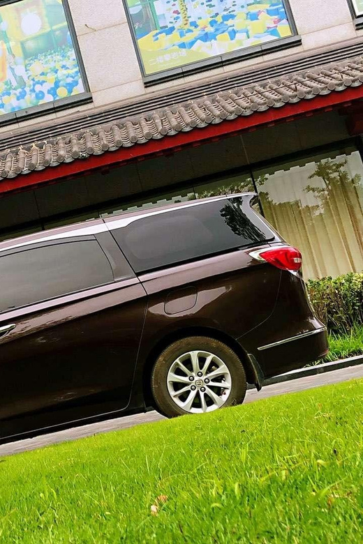 Shanghai Hotel to Shanghai Pudong Airport (Pvg) - Passenger Capacity