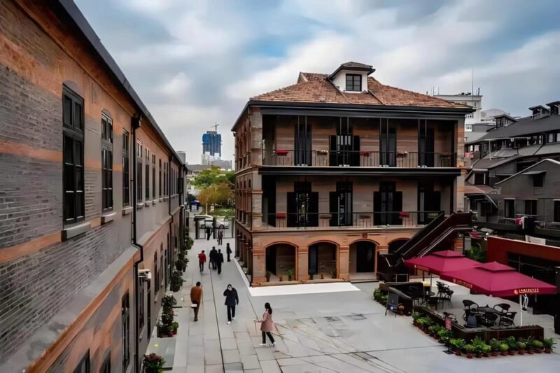 Shanghai: Jewish Ghetto and Shanghai Bund Private Tour - Transportation Details
