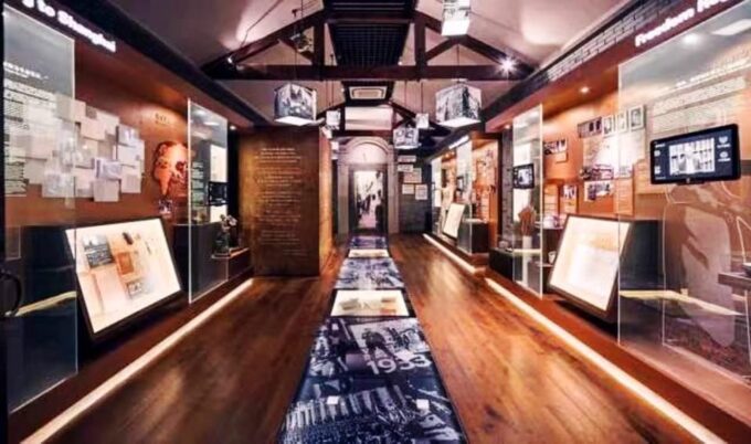 Shanghai: Jewish Ghetto and Shanghai Bund Private Tour - Booking and Cancellation