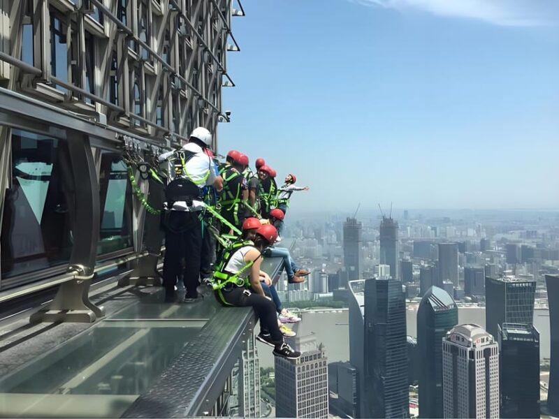 Shanghai: Jin Mao Tower Skywalk - Age and Health Requirements
