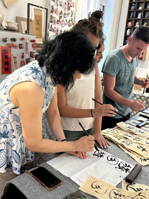 Shanghai: Jinhuishui and Calligraphy Art Class - Frequently Asked Questions