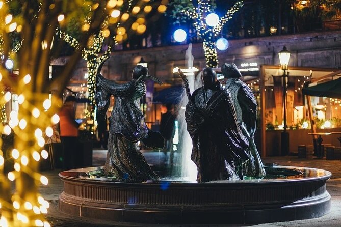Shanghai Night River Cruise and Light Tour With Yuyuan Bazaar - Yuyuan Bazaar Exploration