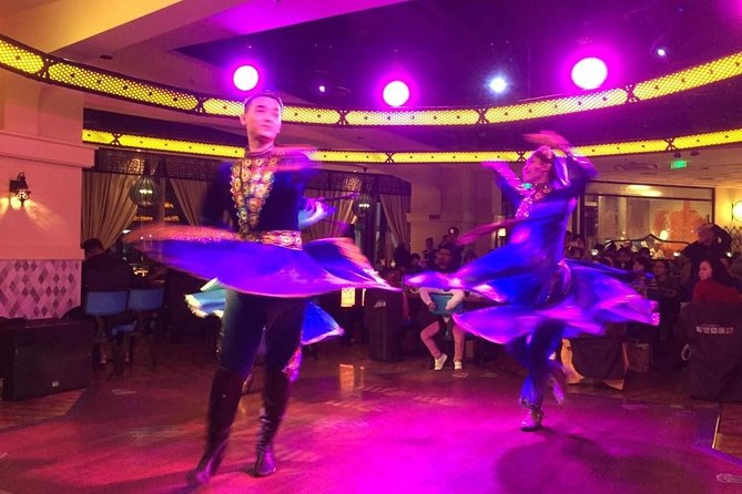 Shanghai Night River Cruise Tour With Xinjiang Style Dining Experience - Xinjiang Style Halal Dinner