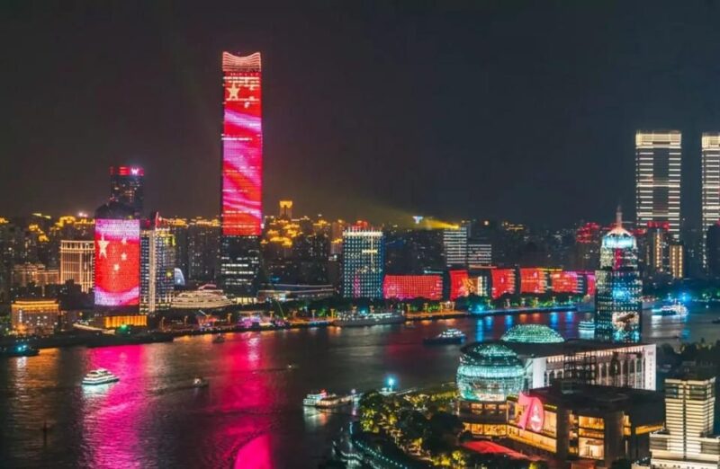 Shanghai Night River Cruise VIP Seat With Authentic Dinner - Key Points