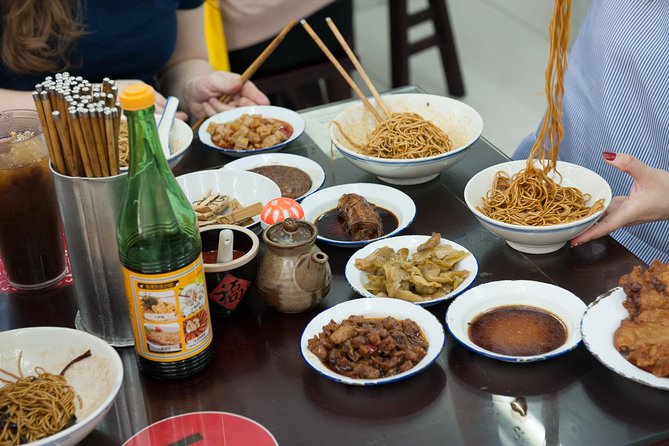 Shanghai Private Layover Tour Plus Dim Sum and Maglev Train - High-Speed Maglev Train Ride