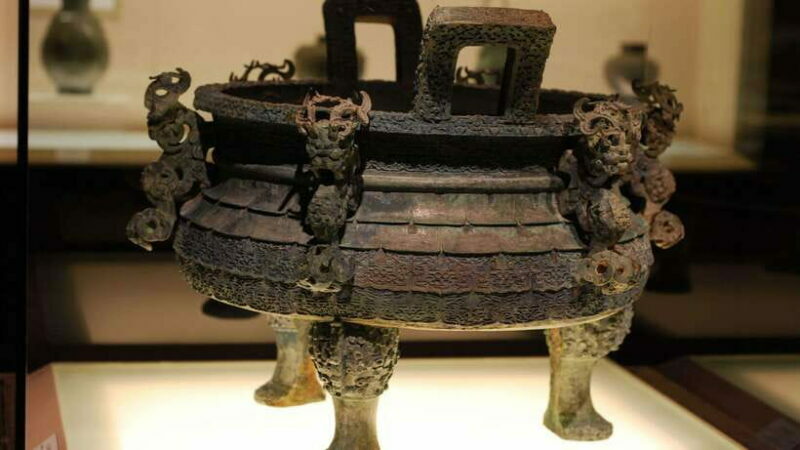 Shanghai: Private Tour of the Shanghai Museum - Key Points