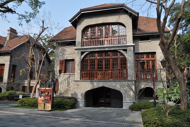 Shanghai Private Tour: Yu Garden, Former French Concession, Fuxing Park and More - Discovering the French Concession