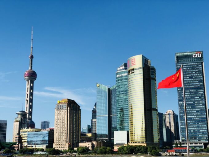 Shanghai: Shanghai & Zhujiajiao Water Town Private Day Tour - Lunch and Afternoon Visits