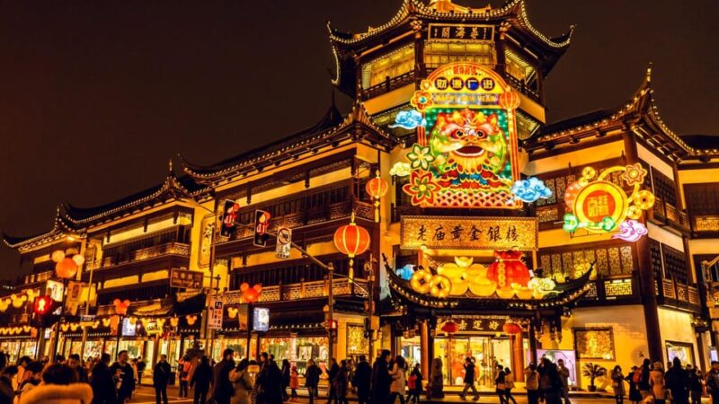 Shanghai: Top 5 Highlights + Bargaining in the Market - Jade Buddha Temple Exploration