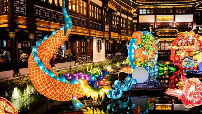 Shanghai: Top 5 Highlights + Bargaining in the Market - Shopping in the Underground Market