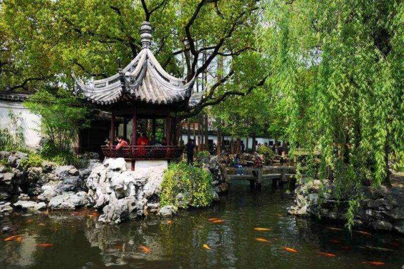 Shanghai: Yu Garden and City God Temple Walking Tour - Logistics and Meeting Point