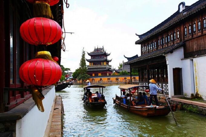 Shanghai: Zhujiajiao Private Tour W/ Boat Ride & Garden - Explore Picturesque Water Town