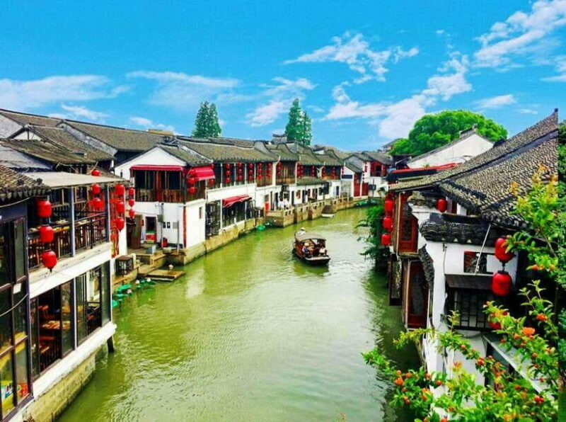 Shanghai: Zoo and Zhujiajiao Water Town Tour with Boat Ride - Discover Shanghai’s Hidden Gems: Zoo and Zhujiajiao Water Town Tour with Boat Ride