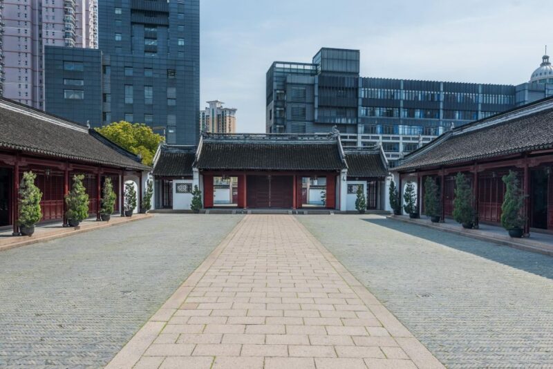 Shanghai's Splendid Tapestry: A Private Full-Day Exploration - Key Points