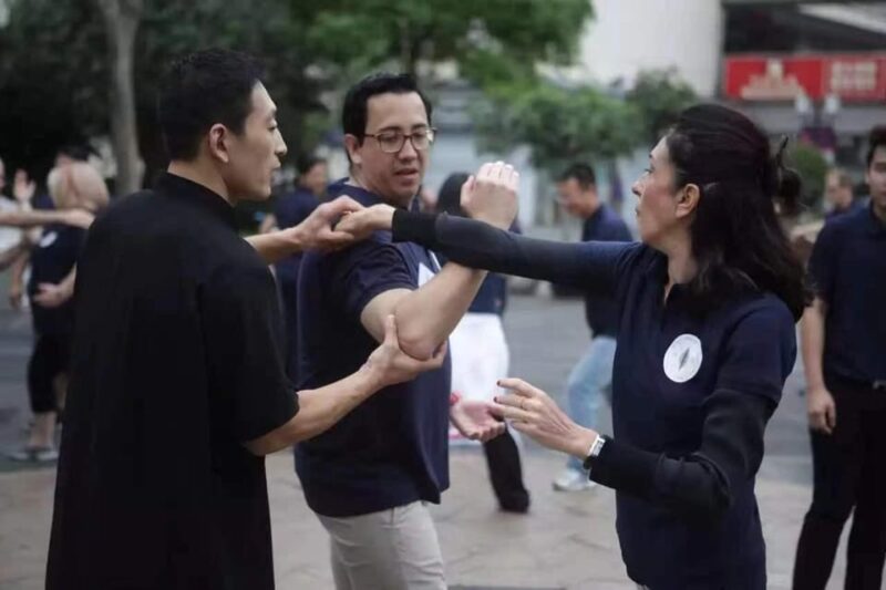 Shanghai:Tai Chi Experience in a Scenic Park - Key Features